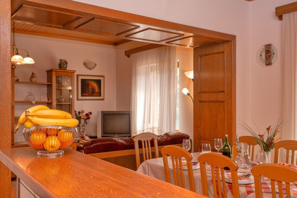 Holiday Home Leonida เยลซา ภายนอก รูปภาพ