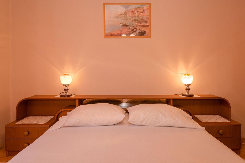 Holiday Home Leonida เยลซา ภายนอก รูปภาพ