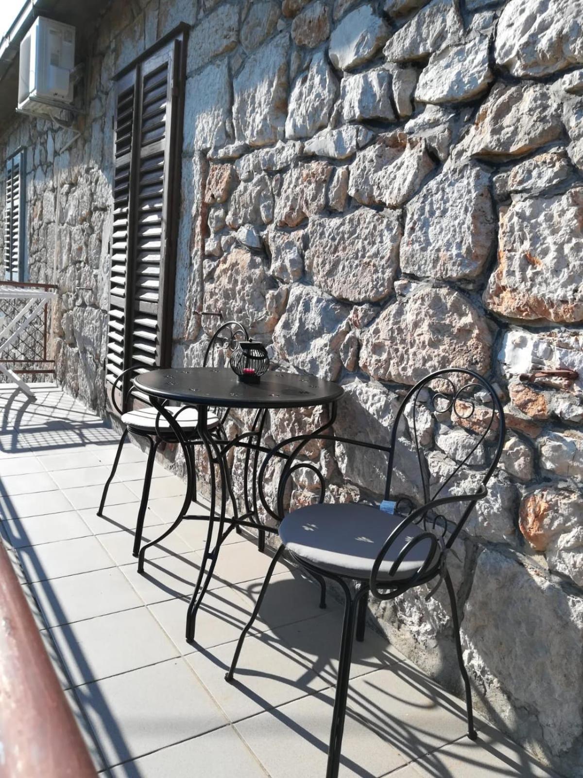 Holiday Home Leonida เยลซา ภายนอก รูปภาพ